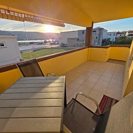 Apartmán Family By Pag Tours