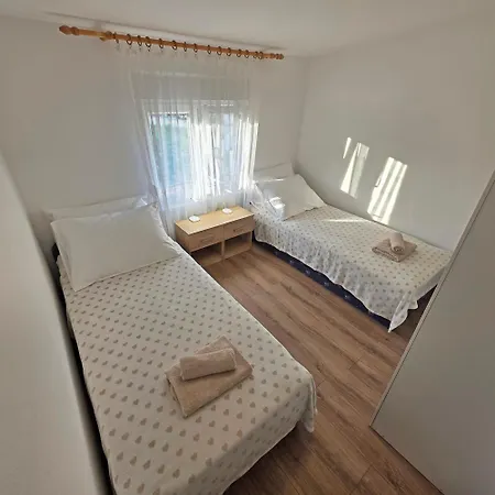 Apartmán Family By Pag Tours Pag Town